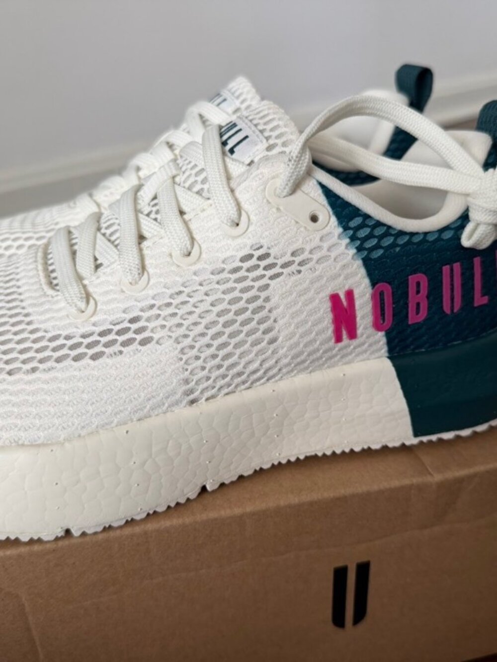 NOBULL Drive Mesh Running Shoe White/Teal - Picture 2 of 7